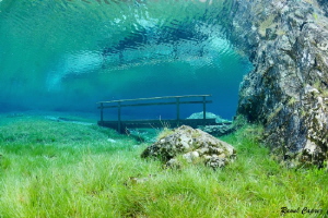 Unusual scenery by Raoul Caprez 